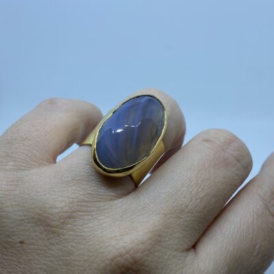 Anillo de agata facetada