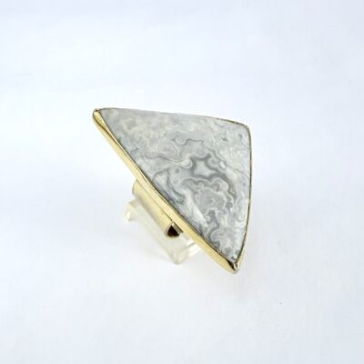 Anillo ágata calcedonia orbítrea