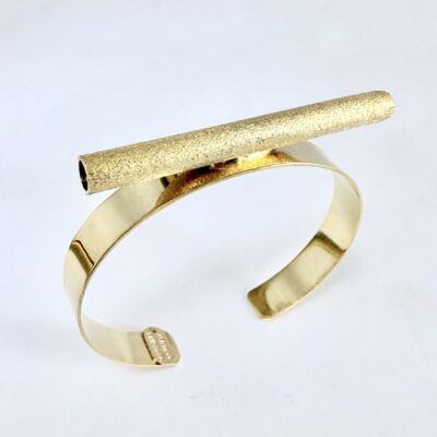 Brazalete cilindro de metal